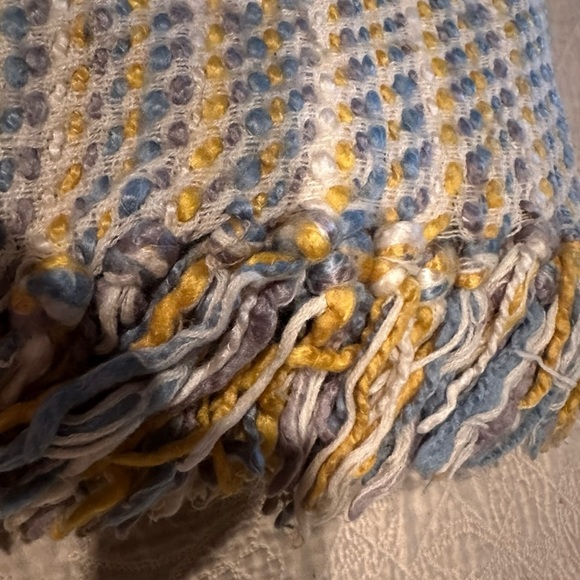 Cynthia Rowley blue/ yellow throw with fringe! Super soft! Used condition! - Picture 2 of 7